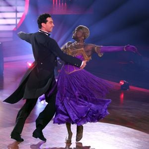 Wegen "Let's Dance": So hat sich Auma Obamas Body verändert