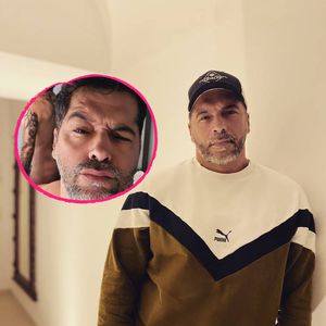 "Gemüter erhitzt": Aurelio Savina posiert nackt vorm Spiegel