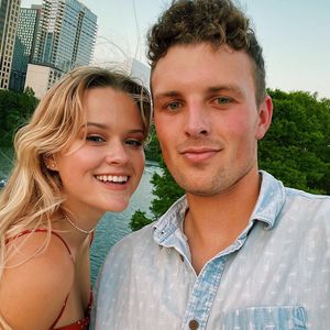 Wie süß! Reese Witherspoons Tochter posiert mit ihrem Freund