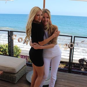 Tochter Ava wird 25 Jahre alt: Heather Locklear ist stolz!