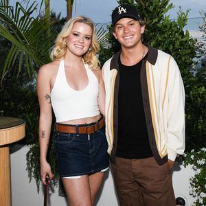 Echte Profis: Reese Witherspoons Kids strahlen auf Event