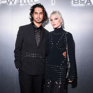 Stylishes Paar: Avan Jogia und Halsey strahlen bei Event