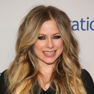 Avril Lavigne flirtet was das Zeug hält!
