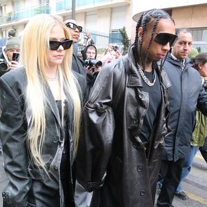 Nach Knutschfoto: Avril Lavigne und Tyga halten Händchen