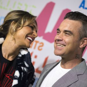 "Traummann": Ayda Field zeigt Gatte Robbies blanken Hintern!