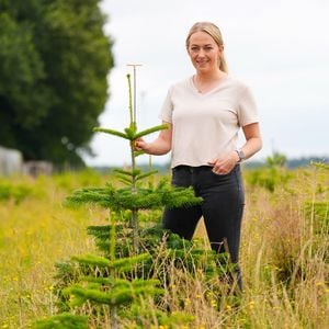 Diese Männer dürfen "Bauer sucht Frau"-Saskia kennenlernen