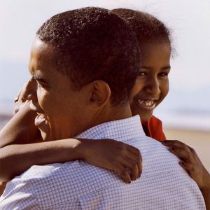 Mit Kindheitsfoto: So süß gratulierte Barack Obama Tochter