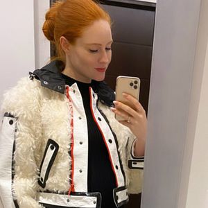 Pose und Outfit: So kaschiert Barbara Meier Schwanger-Bauch
