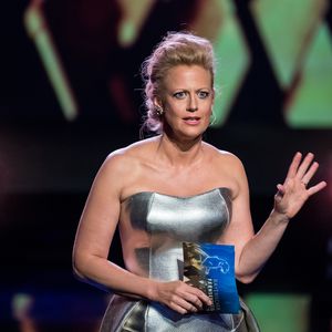 Po-Patzer bei "Die 2": Barbara Schönebergers Kleid reißt