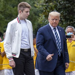 Neues Foto: Barron Trump wächst Papa Donald über den Kopf