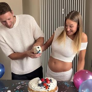 Lulu Lewe und ihr Partner verkünden das Geschlecht des Babys
