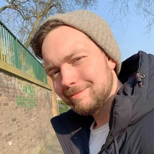 Fiese Kommentare: "Let's Dance"-Bastian nimmt es mit Humor
