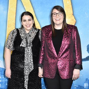 Beanie Feldstein: Erster Red-Carpet-Auftritt mit Freundin