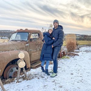 Ex-US-Bachelorette Becca Kufrin turtelt mit ihrem Thomas