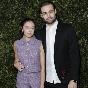 So feierten Bel Powley und Douglas Booth ersten Hochzeitstag