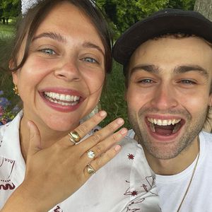 Großer Klunker: Schauspiel-Hottie Douglas Booth ist verlobt