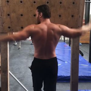 Sechs Stunden Gym pro Tag: Bela Klentze plötzlich mega-breit