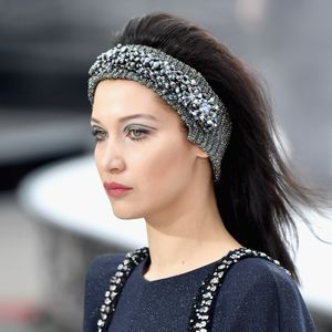 Freie Sicht! Bella Hadid zeigt Fans nicht nur den Bauch...