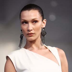 Wegen Bikinifoto: Bella Hadid wird von Fotografen verklagt!