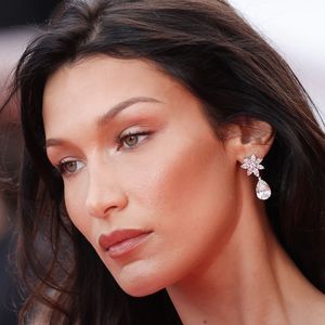 Auf Entzug? Bella Hadid nimmt Stellung zu Drogengerüchten