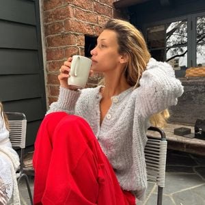 Bella Hadid oben ohne: Dieser Heimatbesuch wird intim
