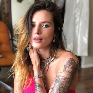 Porno statt Disney: Bella Thorne feiert heißes Regiedebüt
