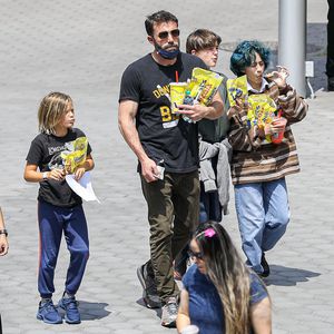 Ben Affleck mit seinen Kids und J.Los Tochter unterwegs