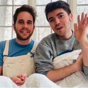 Diesen Broadway-Schnuckel datet "Pitch Perfect"-Star Ben!