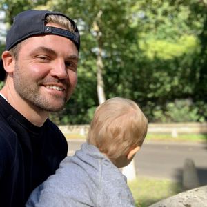 Wie bei "Unter uns": Benjamin Heinrich ist echter Superdaddy