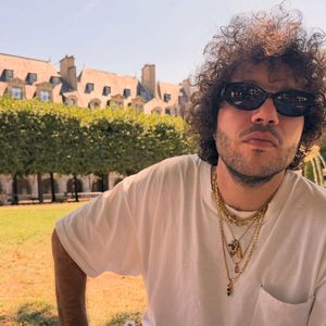 Benny Blanco überrascht Selena Gomez mit romantischem Date