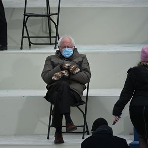 Casual zu Bidens Vereidigung: Bernie Sanders wird zum Meme!