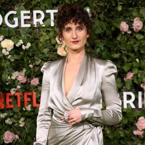 Skandal-Verlobung bei "Bridgerton": Das sagt Bessie Carter