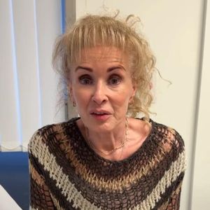 Beverley Callard enthüllt Komplikationen nach Brustkrebs-OP