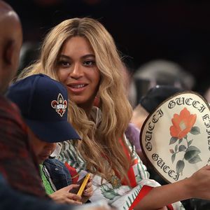 Lippen-OP in der Schwangerschaft? Beyoncés Agent rastet aus!