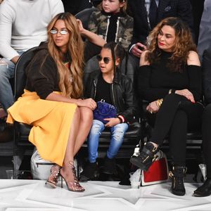 Tina Knowles ist stolz auf Beyoncés Fürsorge um Blue Ivy!