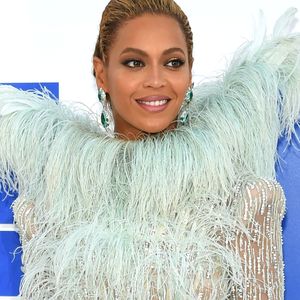 Popo-Show & nackte Haut: Beyoncé & Co. rocken Tidal-X-Gig
