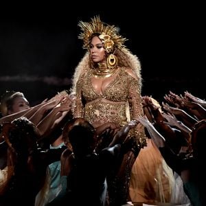 Fifty Shades of Grammys: Das waren die Award-Looks 2017