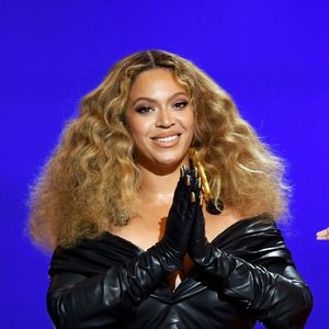 Selten: Beyoncé posiert hier mit ihren beiden Töchtern!