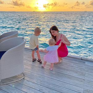 Foto bei Sonnenuntergang: So groß sind Bibis Kinder schon