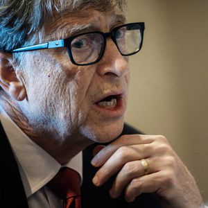 Insider behauptet: Bill Gates unterdrückt seine Angestellten