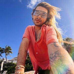 Streit am Strand eskaliert: Frau bespuckt Bill Kaulitz