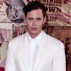 Gruselig! Bill Skarsgård füllt Babyzimmer mit "Es"-Spielzeug