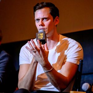 Bill Skarsgård will nach "Nosferatu" keine bösen Rollen mehr