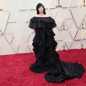 Billie Eilish wehrt sich gegen Outfit-Hate bei den Oscars