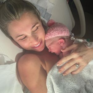 Total happy: Billie Faiers ist zum dritten Mal Mama geworden
