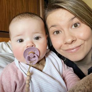 Sieben Monate: Bindi Irwin teilt Selfies mit Tochter Grace