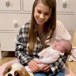 "Geschenk": Bindi Irwin feiert ersten Muttertag als Mama