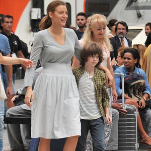 Schlank, aber nicht dürr! Hot Mama Blake Lively am Filmset