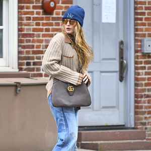 Blake Lively schlendert im coolen Herbstlook durch New York