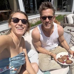 Blake Lively schwärmt: Ehemann Ryans Bizeps sind "lecker"